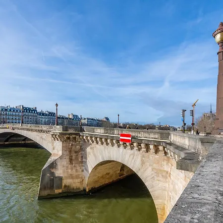 Apartamento Superbe Studette Au Coeur De L'ile Saint Louis - 1 Personne París