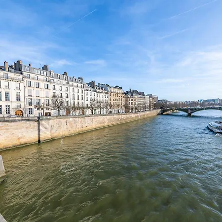 Superbe Studette Au Coeur De L'ile Saint Louis - 1 Personne Paris