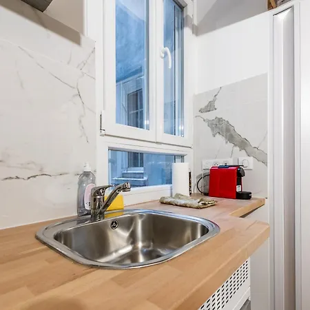 Superbe Studette Au Coeur De L'ile Saint Louis - 1 Personne Paris