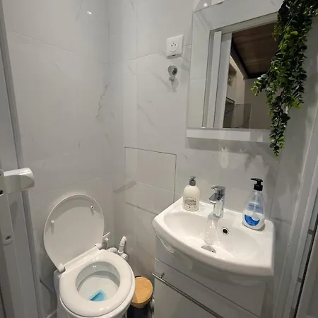 Superbe Studette Au Coeur De L'ile Saint Louis - 1 Personne Appartement *